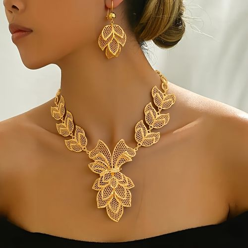 Luxury new 2-piece openwork drop earrings and geometric openwork necklace, a unique and elegant women's jewelry set.