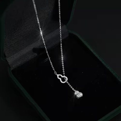 🎄（Buy one, get one free）Luxury Gourd Pendant Necklace for Women - Niche Design, Minimalist & Versatile Clavicle Chain Accessory (Random Color per Stock Availability)