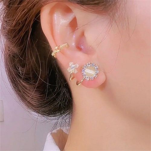 Exquisite meringstone flower stud earrings are sparkling crystal-like pearl flower leaf earrings for women and wedding party jewelry