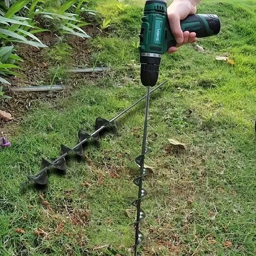 Soil drilling tool, plant planting hole digging tool, accessory for loosening soil drill head