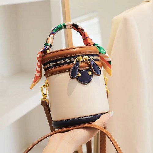 Large Capacity  Pretty Bag Bucket Handbags Women's New Fashion Niche Cylinder Handbag Shoulder Design Portable Messenger Bag