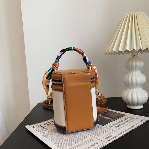 Large Capacity  Pretty Bag Bucket Handbags Women's New Fashion Niche Cylinder Handbag Shoulder Design Portable Messenger Bag