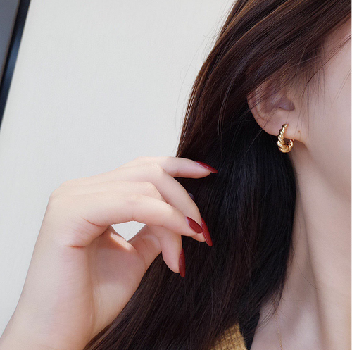 ✨ Accra Girls Must-Have! Vintage Twist Hoop Earrings ✨