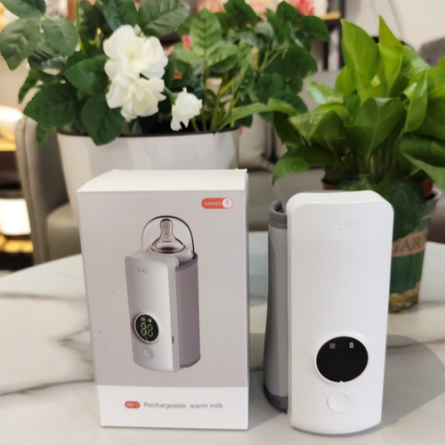 Rechargeable USB 6000mAh baby bottle warmer with temperature settings from 37 to 55 degrees Celsius and 20-minute heating function