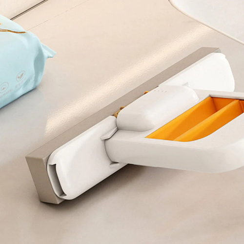 Small portable automatic water-absorbing desktop mop
