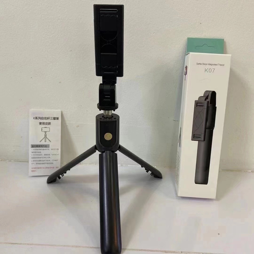 Extendable Selfie Stick Tripod Bluetooth Selfie Stick with Tripod Stand for Smart Phone Live Broadcast