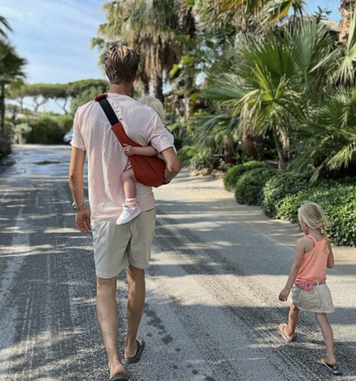 Baby carriers & Baby wraps