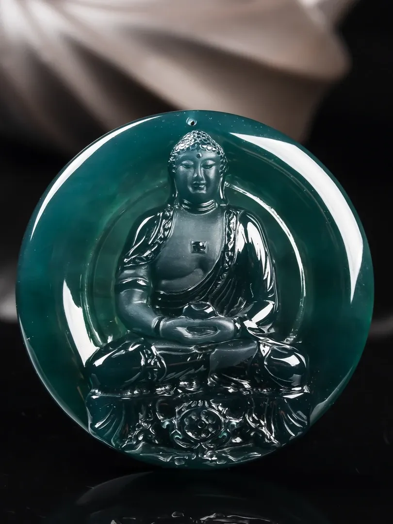 079-Vairocana Buddha Jade Pendant – Hand-Carved Natural Guatemala Jadeite | Symbol of Enlightenment & Inner Peace