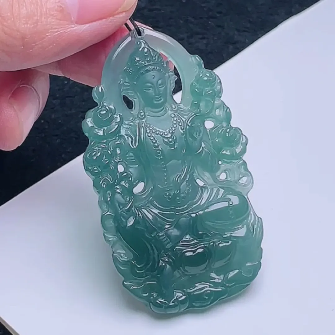 125-Guanyin Buddha Jade Pendant – Hand-Carved Natural Guatemala Jadeite Pendant | Symbol of Compassion & Protection