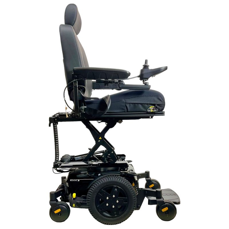 Mint-Condition 2022 Pride Mobility Quantum Q6 Edge 3 Power Chair | 22 x 22 inch Seat | iLevel Seat Elevate mobility scooter hoist prices uk