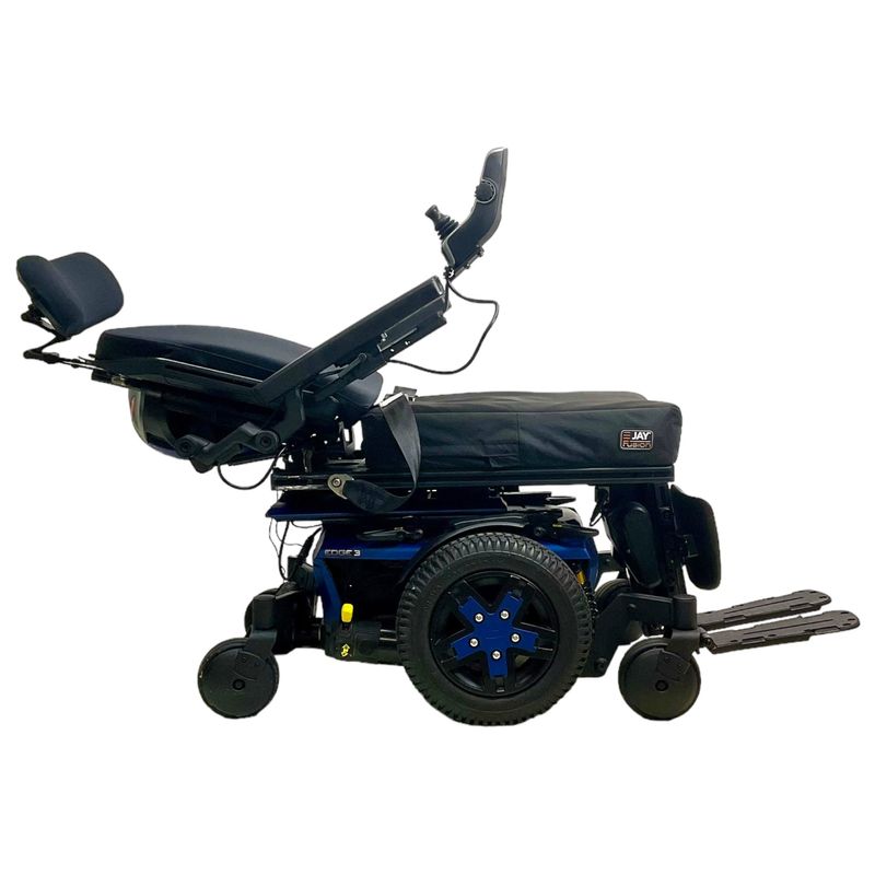 Pride Mobility Quantum Q6 Edge 3 Power Chair | 20 x 22 inch Seat | Tilt, Recline, Power Extending Legs mobility scooter hoist prices uk