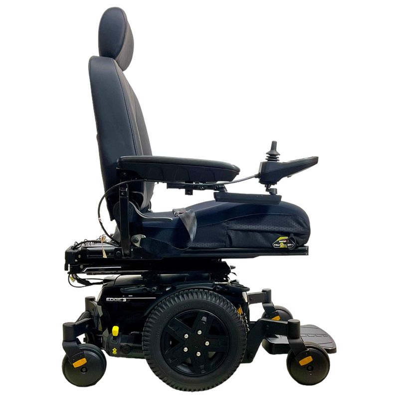 Mint-Condition 2022 Pride Mobility Quantum Q6 Edge 3 Power Chair | 22 x 22 inch Seat | iLevel Seat Elevate mobility scooter hoist prices uk
