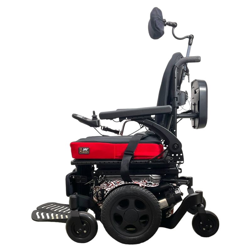 Sunrise Medical Quickie Pulse 6 Power Chair | 18 x 19 inch Seat | Tilt &amp; Power Extending Legs | Only 3 Miles!  lightest mobility scooter uk