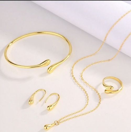 Alloy Pointer Luxury Niche Female Students Fashion Rectangle Jewelry Ladies Quartz Watch Set for Women