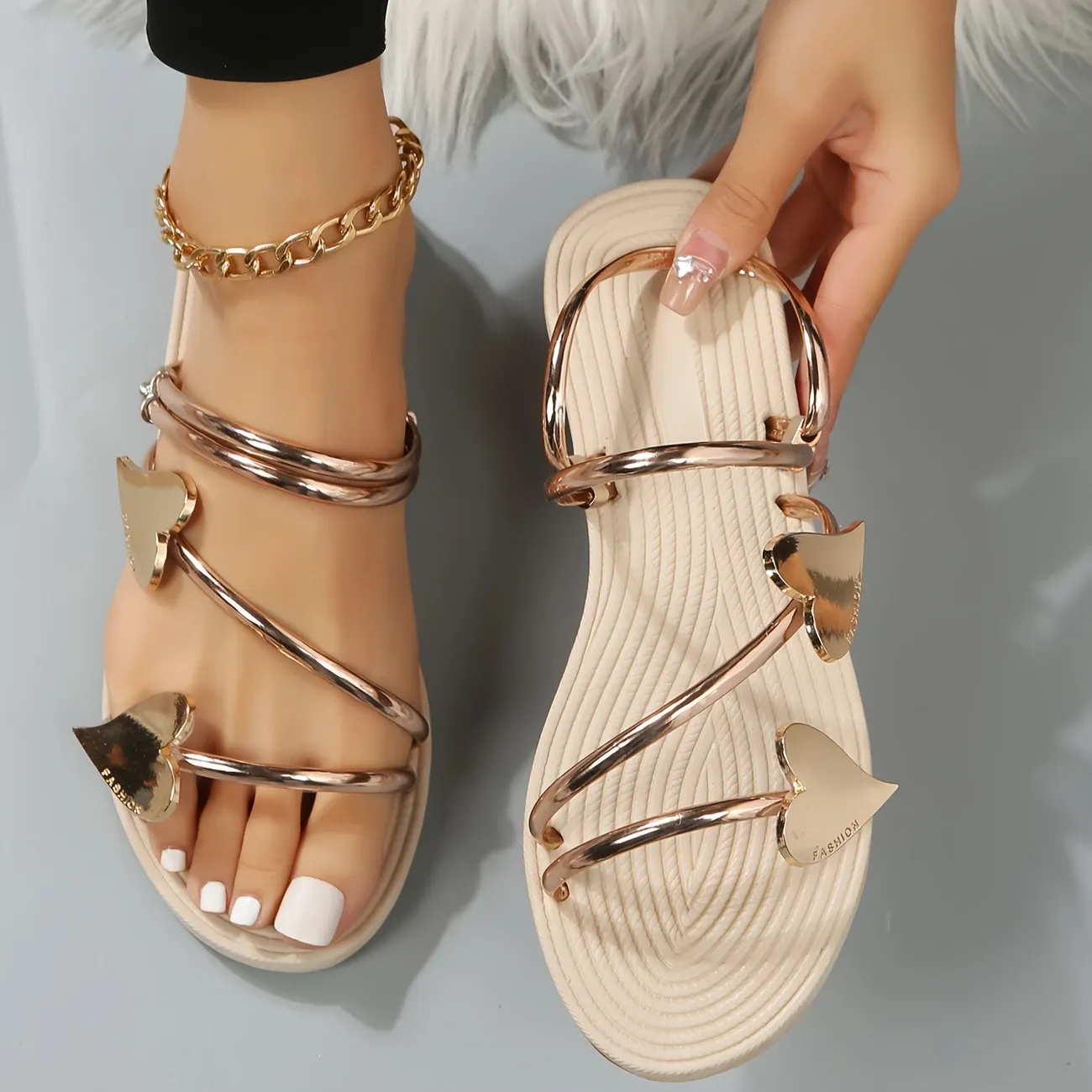 Ladies' Rose gold maple leaf flat sandals - Elegant one-foot summer beach shoes, heart-shaped decoration, breathable PU fabric, anti-slip rubber sole, toe exposure design for outdoor comfort, wear-resistant rubber sole