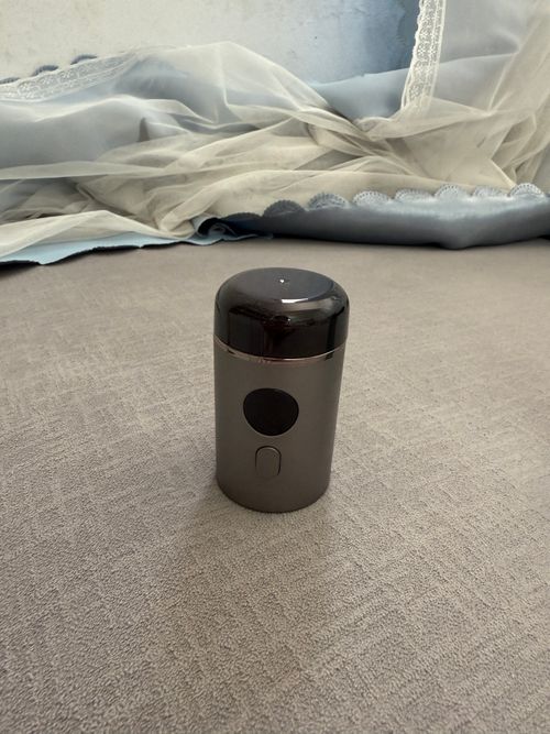New Mini Electric Shaver for Men, Rechargeable, Suitable for Home, Travel and Car Use, Full Body Washable, Durable and Portable