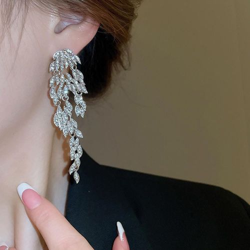 Title: Sparkling Leaf & Feather Tassel Earrings – Shine Bright in Every Moment ✨