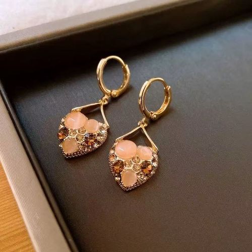 2025 New Luxury Zircon Heart Earrings - Trendy Delicate Huggie Earrings for Elegant Style ✨