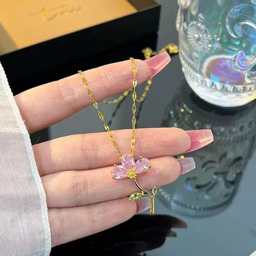 Retro Titanium Steel Zircon Flower Necklace | Chic Sparkle for Elegant Looks