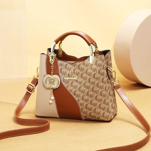 Versatile   Elegant: Retro - Luxury Handbag