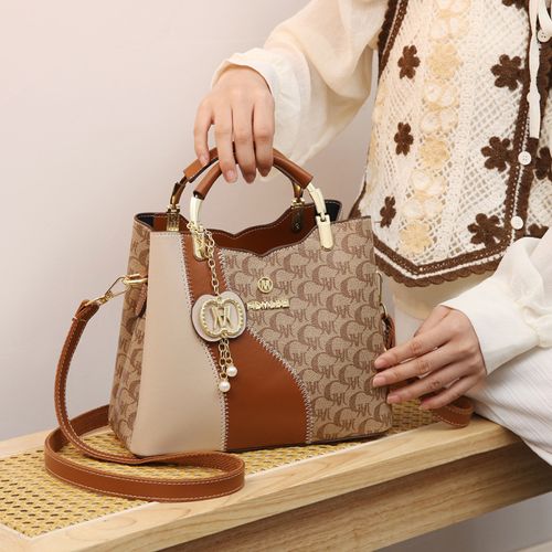 Versatile   Elegant: Retro - Luxury Handbag