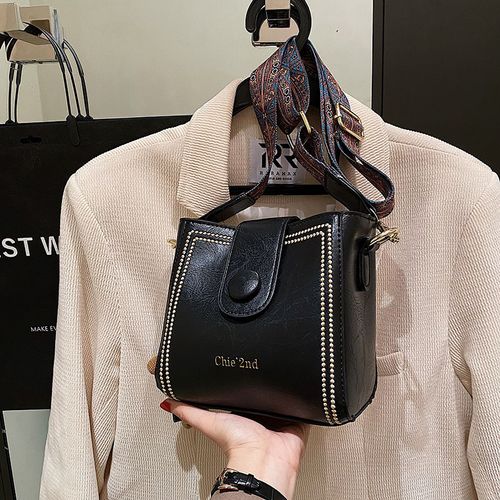 New trendy shoulder bag, crossbody bag, fashionable and versatile bucket bag