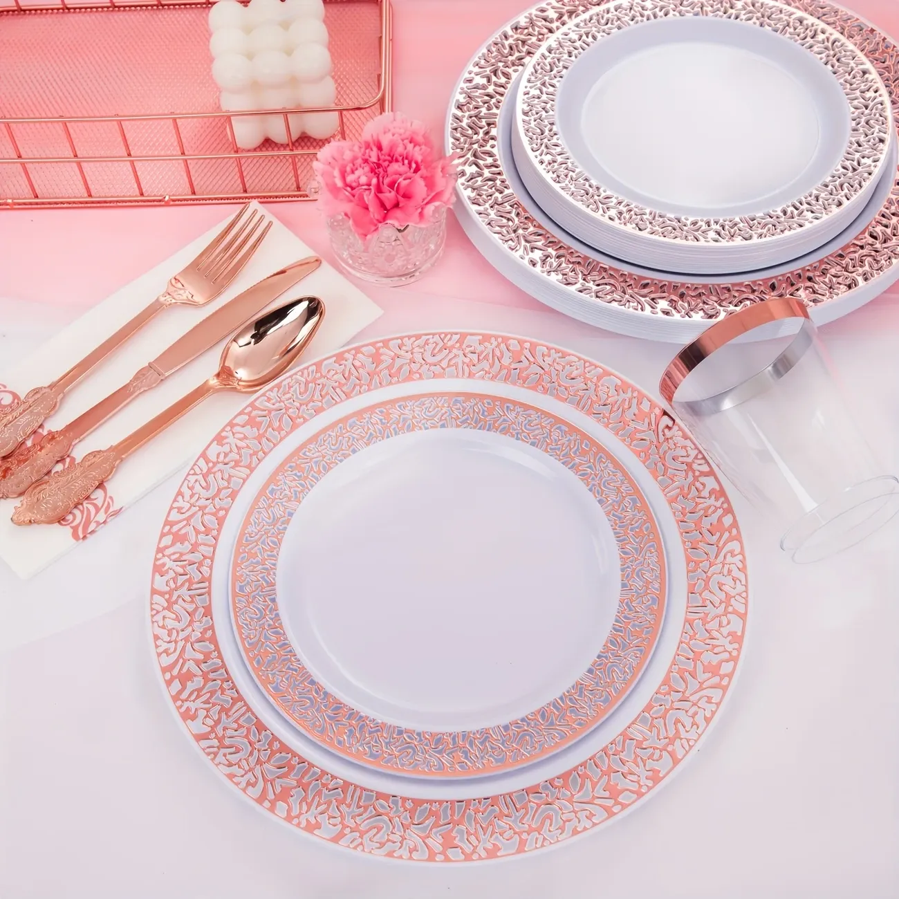 175pcs Rose Gold Plastic Tableware Set for 25 Guests - Rose Gold Edge Lace Design, Including 25 Dinner Plates, 25 Dessert Plates, 25 Forks, 25 Knives, 25 Spoons, 25 Cups, 25 Napkins, Suitable for Parties, Weddings, Easter, Mother's Day And Daily Use