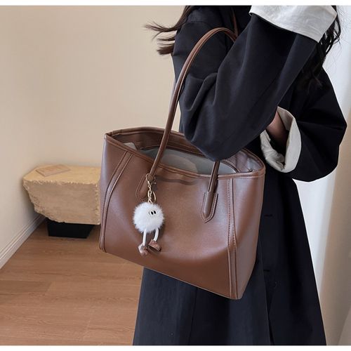 Chic Tote Bags: Effortless Style & Function