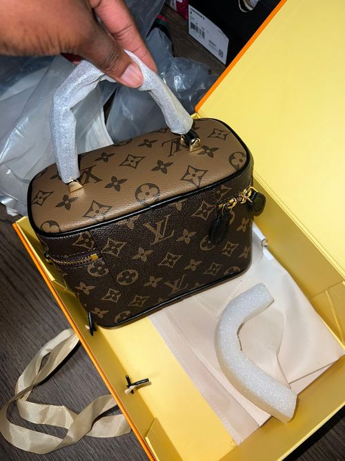Two Side Hand Bag  New Design Pieces, Never worn, Comes with box can be wear two way. Hand or crossbody