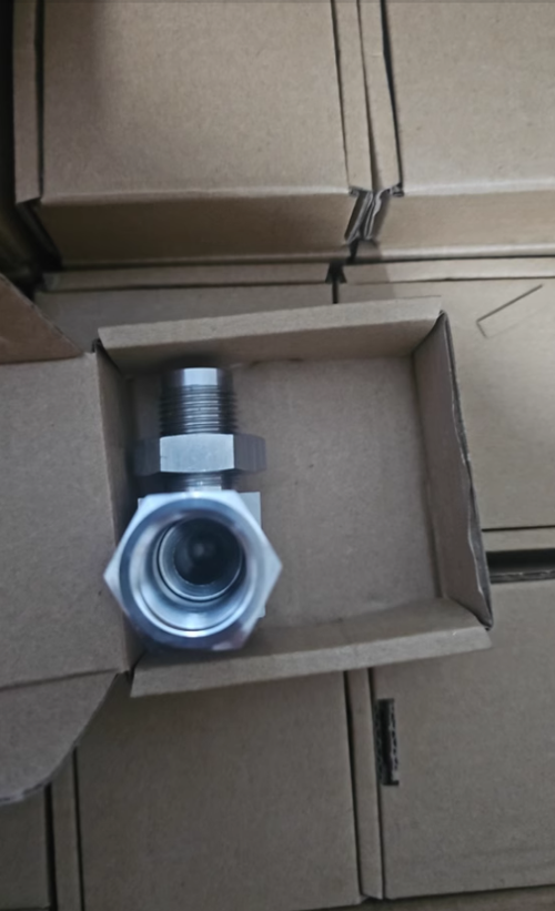 Cross-border oxygen sensor 90-degree - M18X1.5 pipe fitting extension adapter connector for automotive stainless steel oxygen sensor