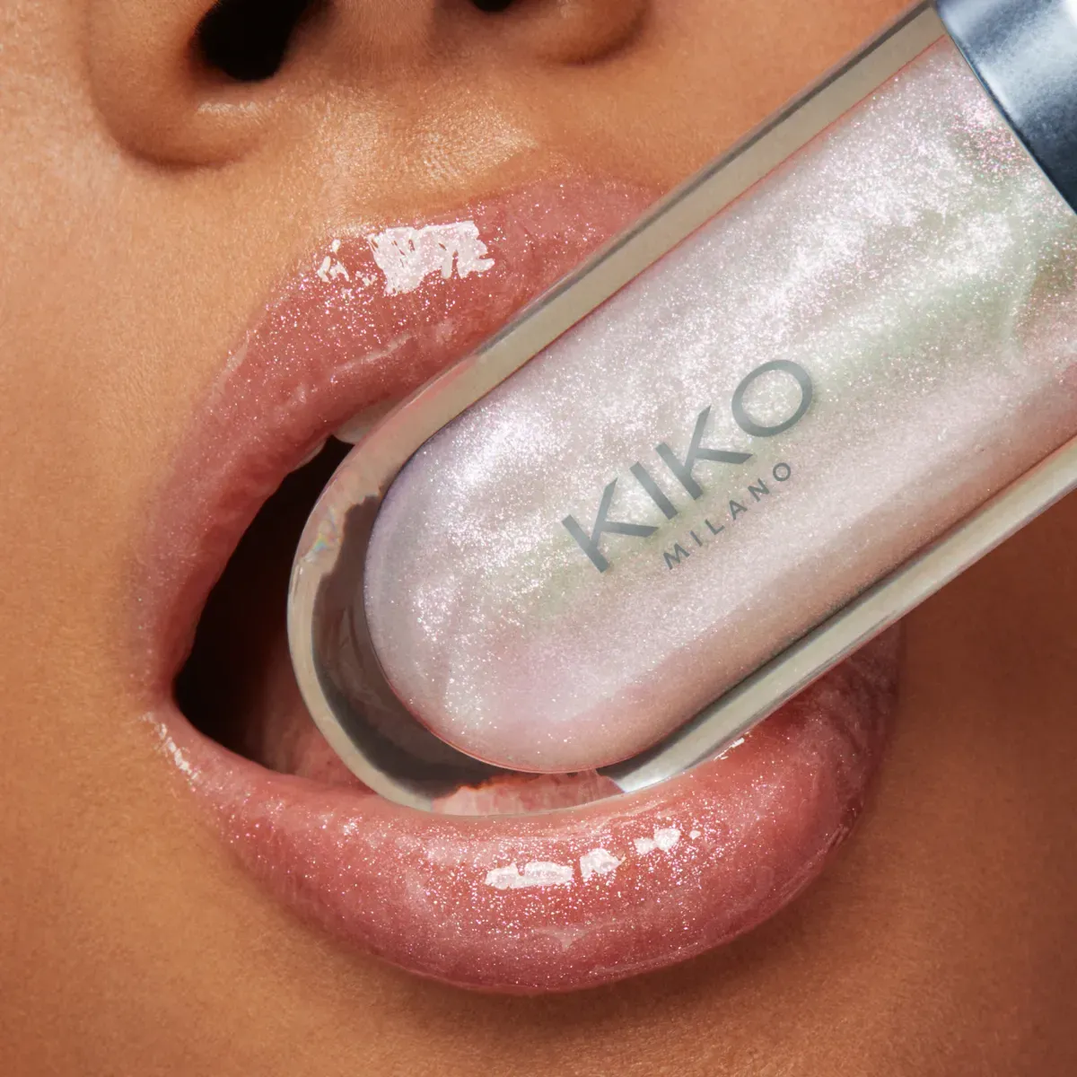 3d hydra lip gloss - limited edition 3D-effect moisturising lip gloss。