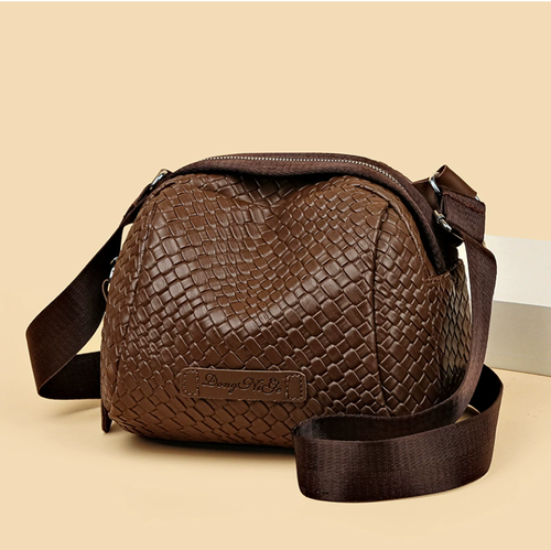 👜✨This bag is so fashionable, versatile, and practical! 💼👗Every one of my friends has one! 👭🎒  Fashion Weaving Large Capacity Shell Bag