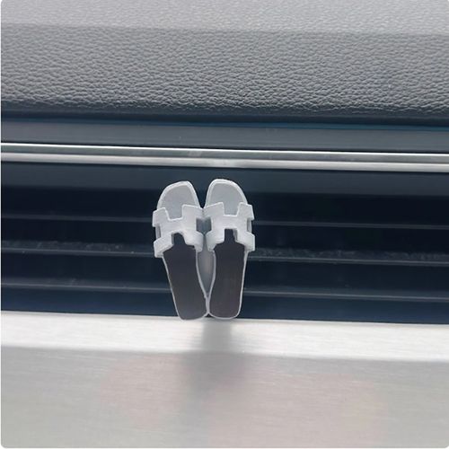 Hot selling product luxury bag car vent clip air conditioner air freshener slippers model car aroma diffuser for girls