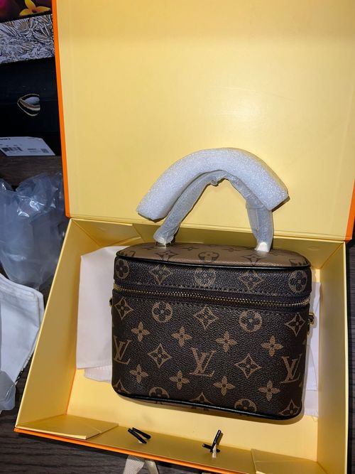 Two Side Hand Bag  New Design Pieces, Never worn, Comes with box can be wear two way. Hand or crossbody