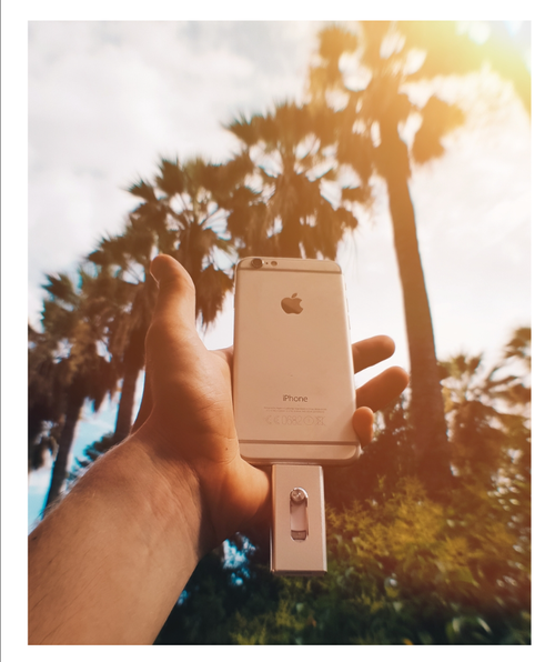 Universal Flash Drive - IOS & Android Smartphones