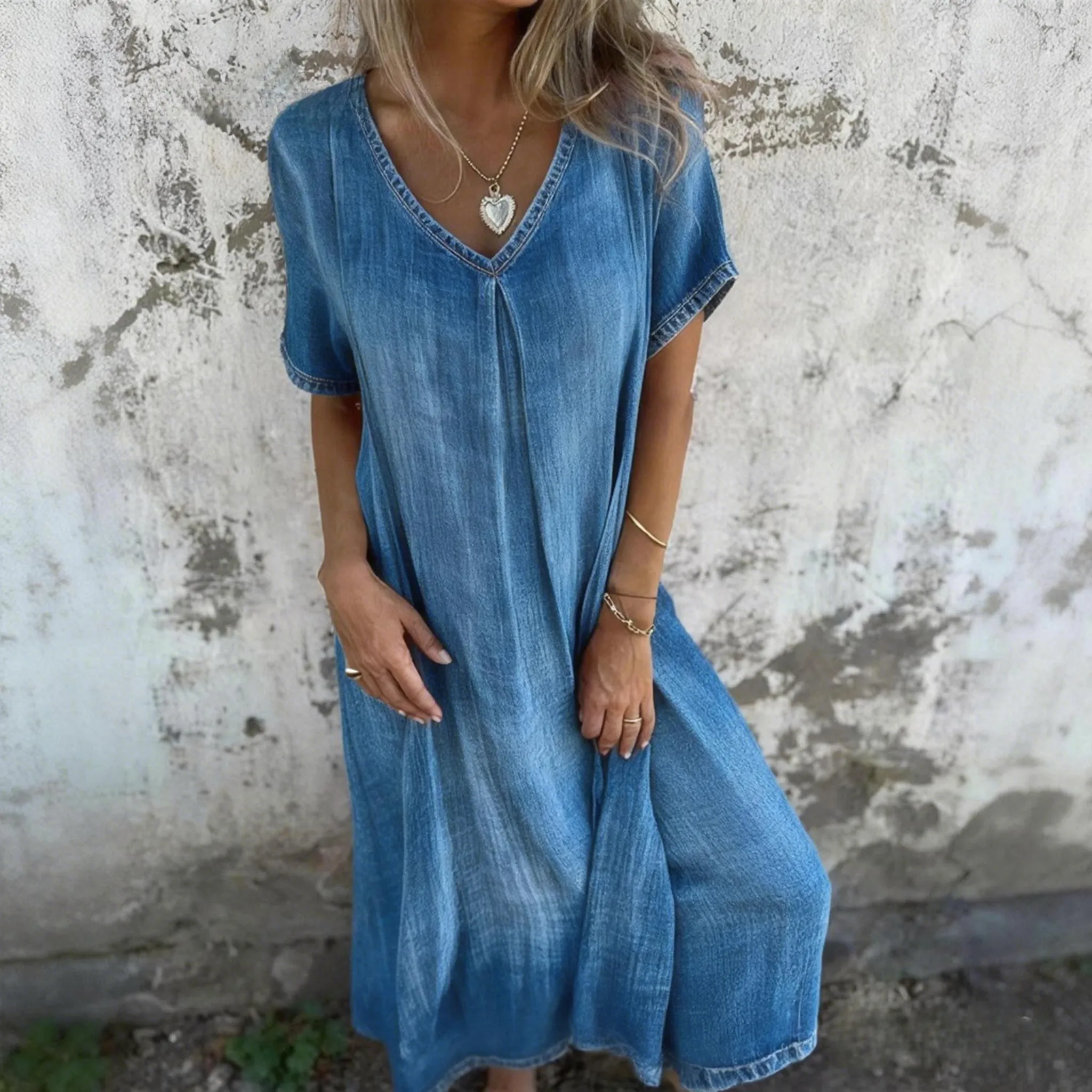 Bavlněné lněné šaty s výstřihem do V a kapsami