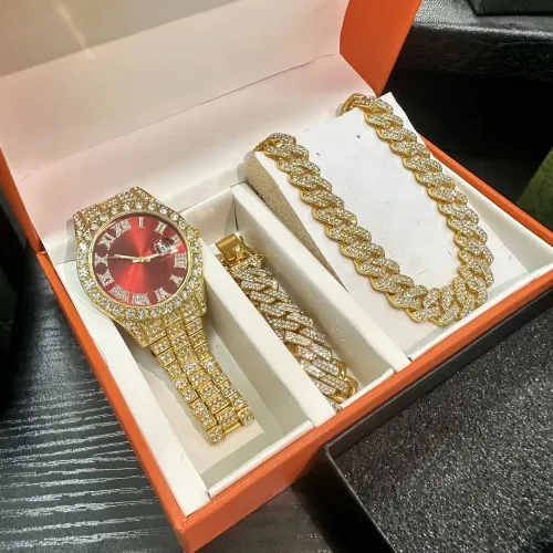 3Pcsset Men's Fashion Diamond Band Calendar Steel Band Quartz Watch Diamond Hip Hop Bracelet Necklace Set