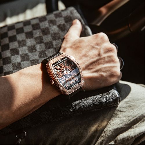 New design quartz watch luxury diamond hip hop men silver wristwatch men waterproof men's watch