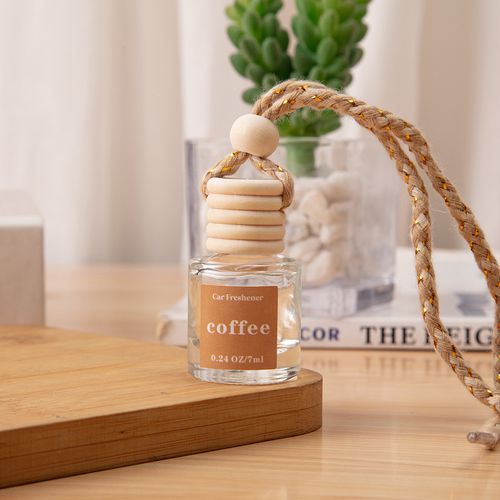 Car aromatherapy glass bottle aromatherapy rearview mirror perfume pendant, let your car have a unique smell