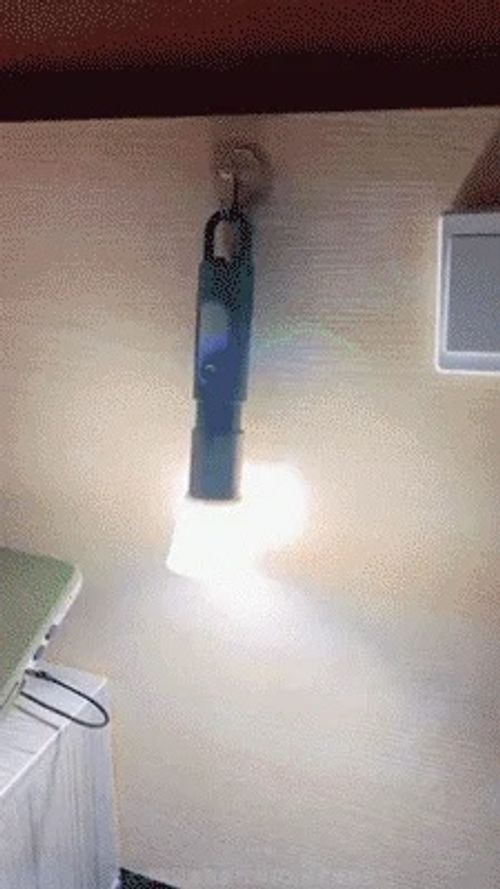 Laser flashlight