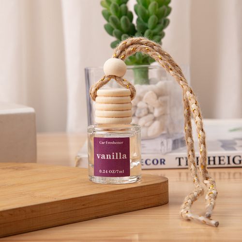Car aromatherapy glass bottle aromatherapy rearview mirror perfume pendant, let your car have a unique smell