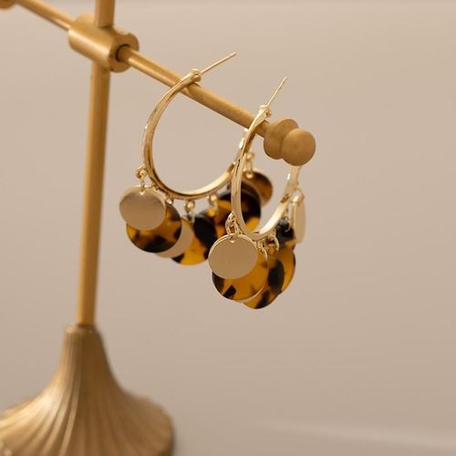 Golden C-Shape Tassel Earrings | Minimalist Chic for Square & Round Faces ✨