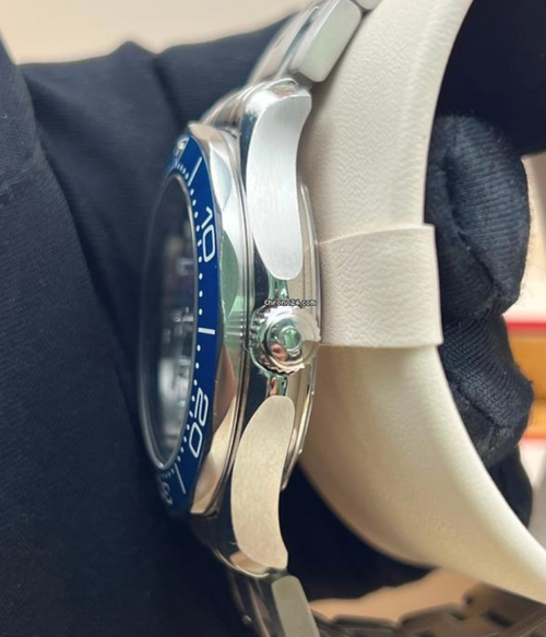 Seamaster Diver 300M, 42 mm, steel on steel, bule dial