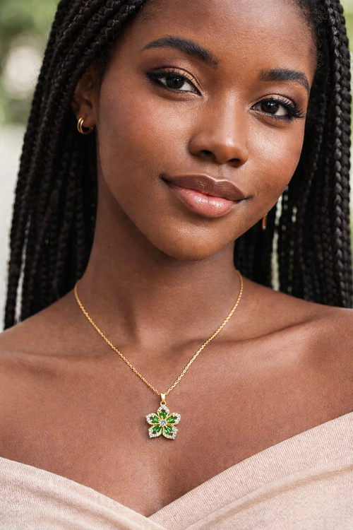 「Spinning Petal Necklace – 4 Vibrant Hues, Gentle Sparkle for Every Moment💎」