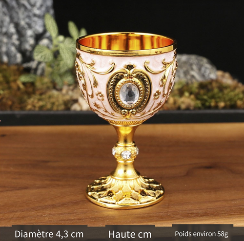 Verre à vin gravé vintage exquis de 30 ml