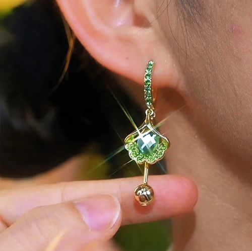 Délicates boucles d'oreilles en feuille de ginkgo pour femmes