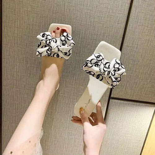 Ghana Hot Sale Womens Old Money Style Bow Sandals 2025 New Thick Heel Flats Sizes 37 to 41
