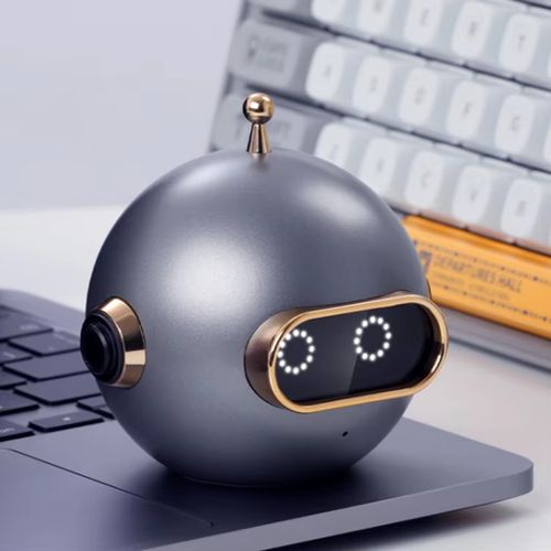 Mini Robot Shaped Portable Mega Bass Outdoor Office Music Box Robot Wireless Bluetooth Speaker