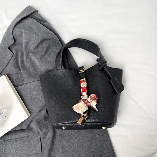 New Fashion Bucket Bag Portable PU Crossbody Women's Tote Handbags Detachable Shoulder Strap Zipper Wholesale Small Tote
