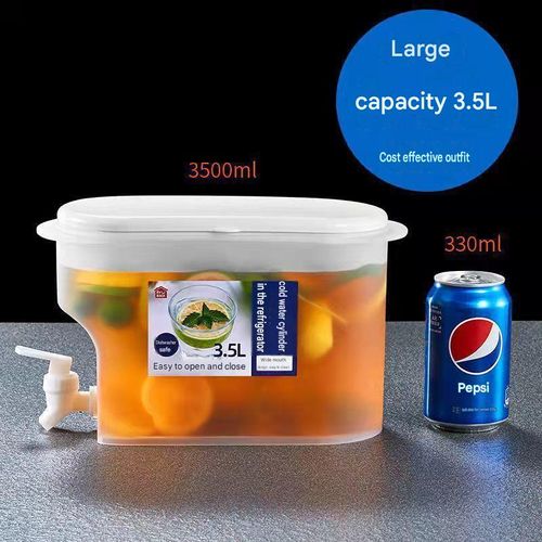 Refrigerator-specific water pitcher